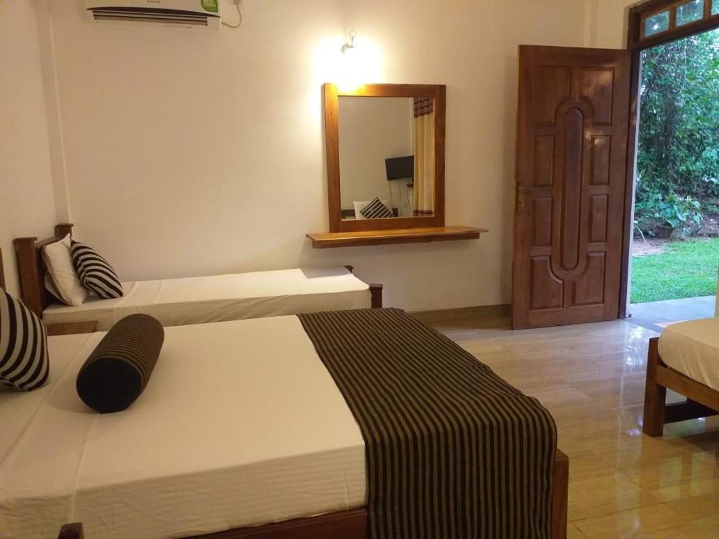 Isanka Lion Lodge Sigiriya