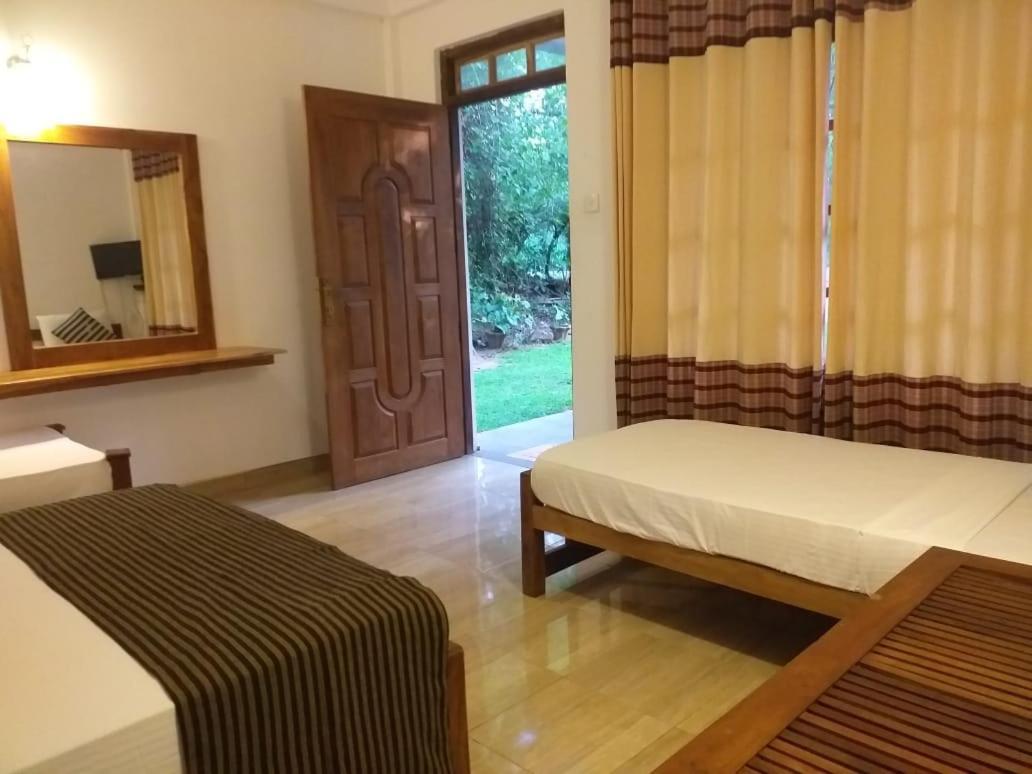Isanka Lion Lodge Sigiriya