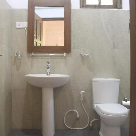 Isanka Lion Lodge Сигирия Экстерьер фото